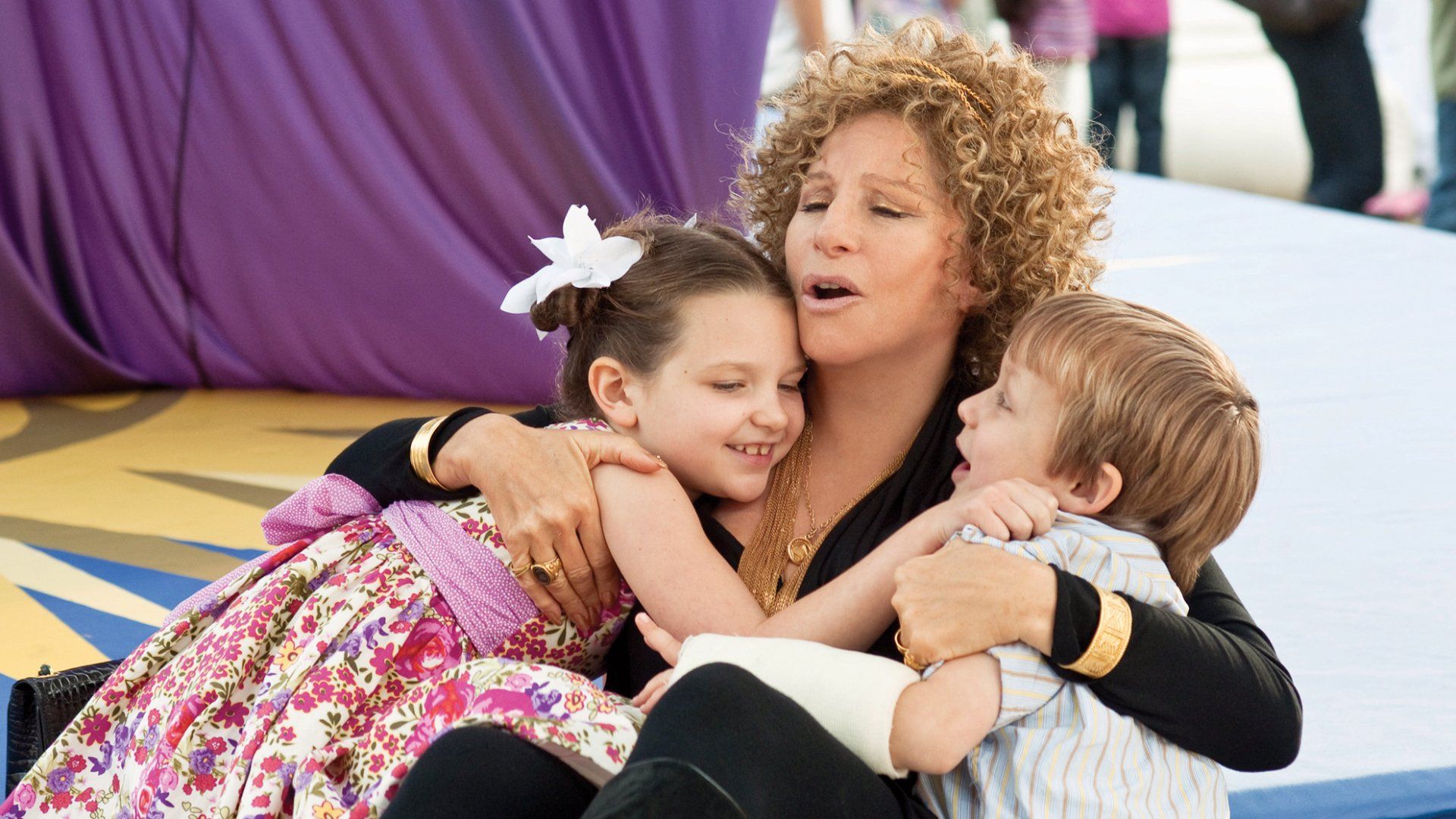 Barbra Streisand hugs the Little Fockers